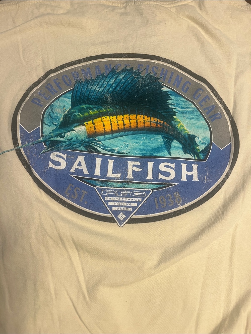 Item 56…Sailfish Performance Fishing Short Sleeve Tee - Cream large